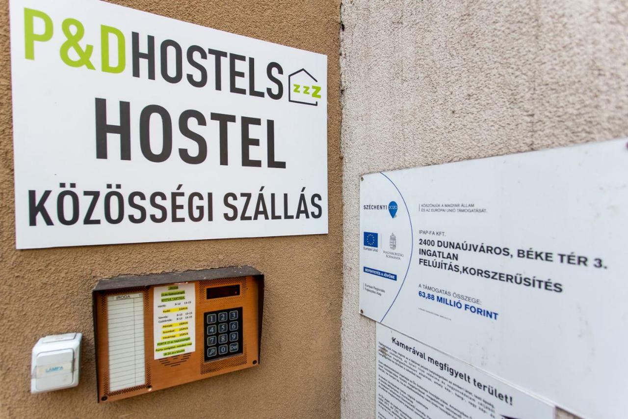 Pd Hostel Dunaujvaros Bagian luar foto